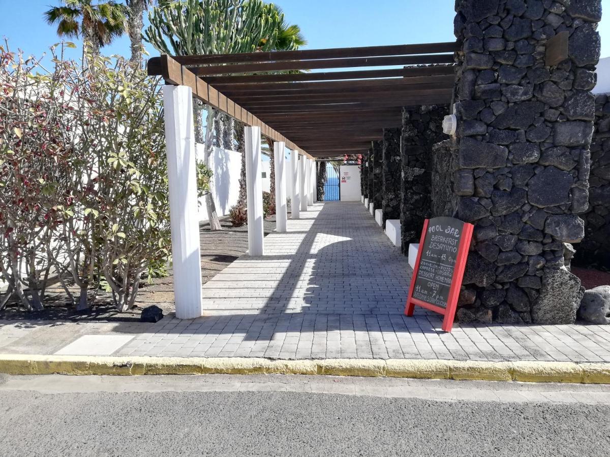 Apartamento Dino 10 Playa Roca Costa Teguise Exterior photo